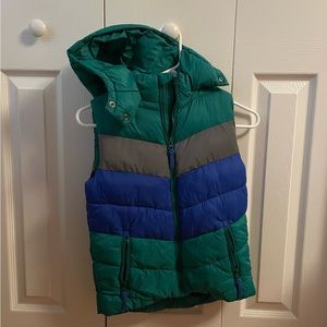 Boden/Mini Boden sleeveless puffer jacket size 7-8 in green and blue